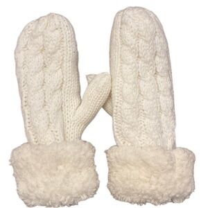 White Cable Knit Plush Sherpa Like Lined Mittens O/S